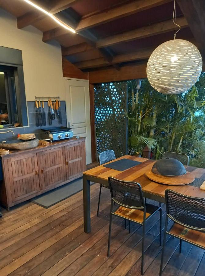 Suite Indigo Jacuzzi Prive Piscine Vue Mer Acces Cuisine Laverie Сен-Пьер Экстерьер фото